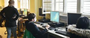 Mit der Digitalisierung ist es an Berliner Schulen nicht so einfach.