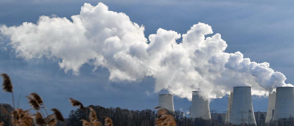 Bei den Braunkohlekraftwerken sind die Emissionen um 23 Millionen Tonnen CO2 zurückgegangen.
