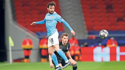 Kein Hingucker. Ginters (unten) Borussia war gegen City erneut chancenlos. 