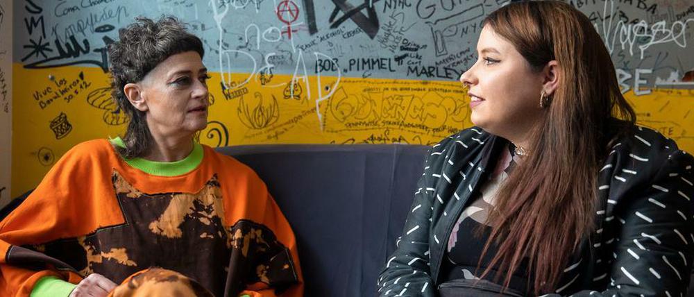 Peaches und Finna im "Stay live"-Gespräch.