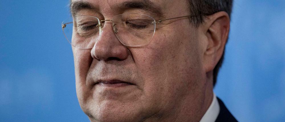 Armin Laschet muss zu Amtsbeginn gleich eine Großkrise seiner Partei managen.