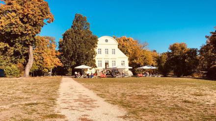 Das Gutshaus mit dem Café von Bork Melms. Hier kann man auch gut frühstücken.