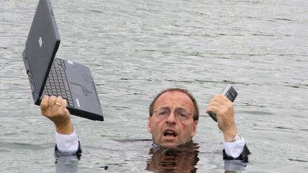 Wenn einem das Wasser bis zum Hals steht. Zur Corona-Pandemie gesellt sich jetzt auch noch eine gigantische Staatsverschuldung.