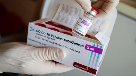 Der Impfstoffhersteller Astrazeneca hatte Lieferprobleme angekündigt.