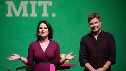 Wer die Grünen in den Wahlkampf führt, ist noch unklar. Das Programm dagegen wird klarer.