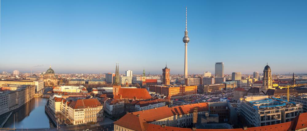 Panorama vom Zentrum in Berlin Mitte. 28.11.2021, Berlin, GER - Panorama vom Zentrum in Berlin Mitte., Berlin Berlin Deutschland, DEU Berlin Zentrum Mitte *** Panorama from the center in Berlin Mitte 28 11 2021, Berlin, GER Panorama from the center in Berlin Mitte , Berlin Berlin Germany, DEU Berlin Zentrum Mitte 