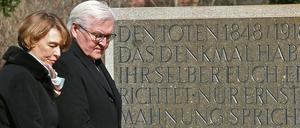 Bundespräsident Frank-Walter Steinmeier und seine Frau Elke Büdenbender gedenken den Märzgefallenen.