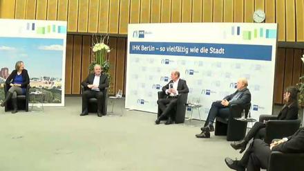 Runde der Fraktionschefs im Berliner Abgeordnetenhaus bei der IHK Berlin am 19. März 2021 - platziert mit gehörigem Sicherheitsabstand. Zuschauer waren nicht vor Ort.