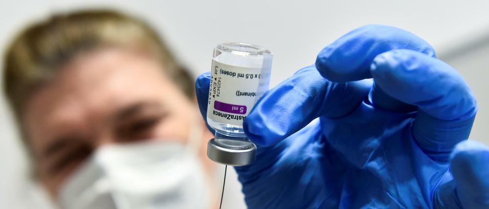 Mittel des Anstoßes - Astrazeneca wird überall in Europa eingesetzt, ist aber trotzdem umstritten.