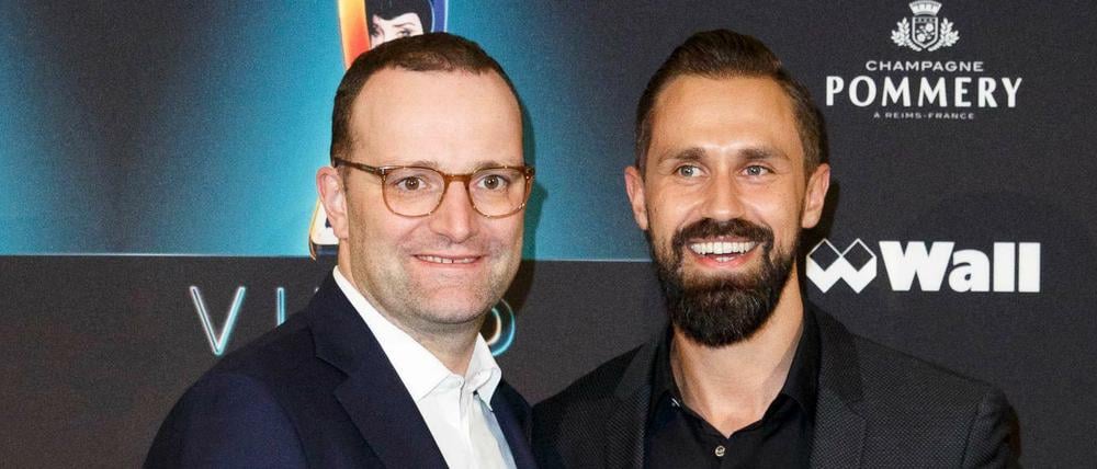 Bundesgesundheitsminister Jens Spahn (CDU) mit seinem Ehemann Daniel Funke.