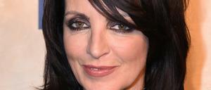 Die Pop-Sängerin Nena kommt.