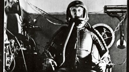 Namenlos. Welcher Kosmonauten-Aspirant auf diesem Bild von 1959 zu sehen ist, ist nicht dokumentiert. Die hervortretenden Augen sprechen jedenfalls für einen unangenehmen Unterdruck im getesteten Raumanzug. Das Training war lebensgefährlich.