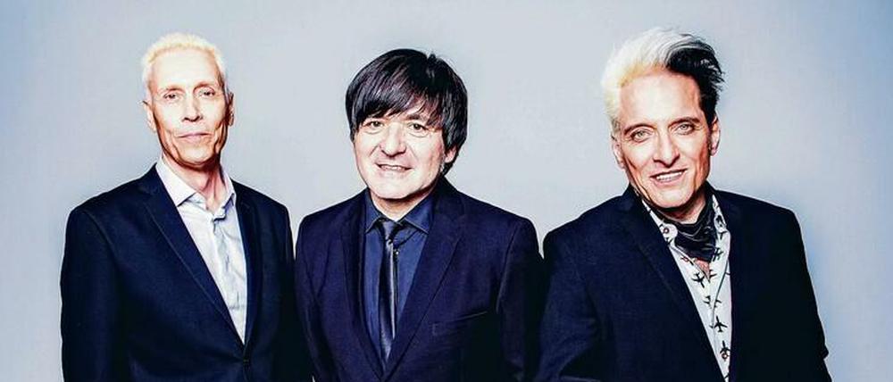 Die Ärzte. Rechts Herr Seegefelder, links Herr Senheimer. In der Mitte: Rod.