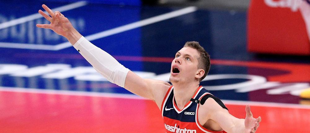 Moritz Wagner spielte knapp anderthalb Jahre in Washington - nun landete er über Chicago in Boston.
