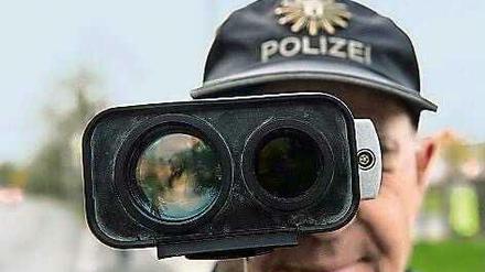 Messgeräte? Die Polizei konnte mit den alten Schiffen eh nicht mithalten.
