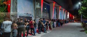 Als Clubs noch offen waren: Die Schlange vor dem Tresor in Berlin