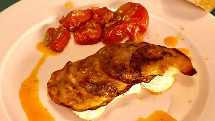 Schmeckt besser, als es aussieht: Kabeljau mit Chorizokruste und Ofentomaten