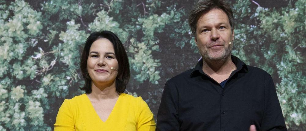 Müssen ihre K-Frage klären: Annalena Baerbock und Robert Habeck