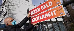 Die Metallindustrie wandelt sich gerade dramatisch, dafür stehen die Stichworte Dekarbonisierung und Digitalisierung. Die Sicherheit des Arbeitsplatzes ist auch deshalb in dieser Tarifrunde wichtiger als Geld. 