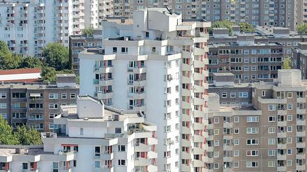 Für viele Menschen wird es immer schwieriger, bezahlbaren Wohnraum zu finden.