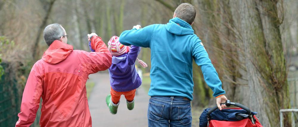 Die Forderung nach der Reform des Abstammungsrechts, das Regenbogenfamilien diskriminiert, wird immer lauter.