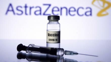 Weiterhin fürchten viele Menschen die Nebenwirkungen des Astrazeneca-Impfstoffes - dabei sind die Nebenwirkungen extrem selten.