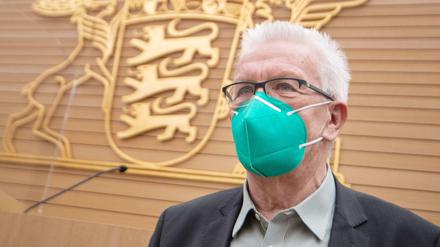 Winfried Kretschmann, Ministerpräsident von Baden-Württemberg, nimmt an der ersten Fraktionssitzung von Bündnis 90/Die Grünen im Landtag von Baden-Württemberg teil.