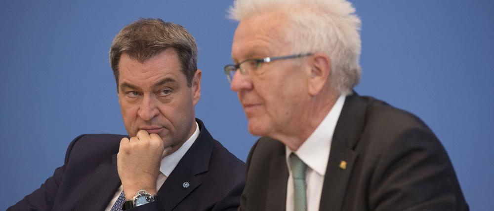 Bayerns Markus Söder und Baden-Württembergs Winfried Kretschmann richten einen Appell an die anderen Ministerpräsidenten.