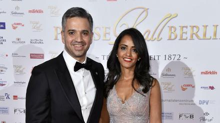 Sawsan Chebli mit Ehemann Nizar Maarouf beim Presseball in Berlin 2019.