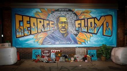 Rund um den Tatort in Minneapolis wird an George Floyd erinnert. 