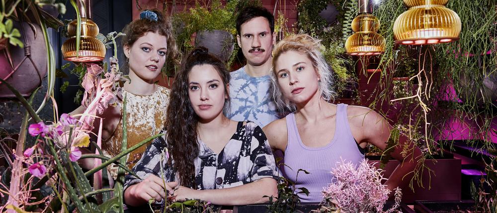 Am 26. März veröffentlichten ELDA ihre dritte EP "Golden Bowl".