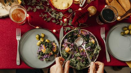Ein schwedisches Smörgåsbord-Buffet oder ein dänischer Julefrokost bieten viele Optionen für alle. 