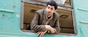 Der junge georgische Filmemacher Nicolas (Dato Tarielachvili) spielt in "Chantrapas" das Alter Ego Iosselianis.