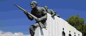 Mahnmal für die Opfer des Massakers mit 134 Toten in Karakolithos.