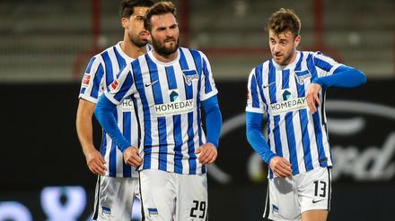 Das war nicht viel von Hertha BSC (hier von links: Sami Khedira, Lucas Tousart und Lukas Klünter) beim 1. FC Union. 