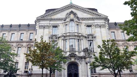 Das neubarocke Gebäude vom Kriminalgericht Moabit. Hier steht ein mutmaßlicher Vergewaltiger vor dem Berliner Landgericht.