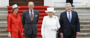 Queen Elisabeth II. und ihr Ehemann Prinz Philip 2015 auf Staatsbesuch in Berlin.