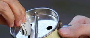 Das Deutsche Zentralinstitut für soziale Fragen informiert darüber, welche Spendenangebote nicht seriös sind.