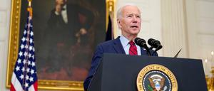  Joe Biden, Präsident der USA, adressiert im State Dining Room des Weißen Hauses in Washington die Schießerei in Boulder.