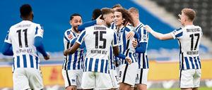 Aller Anfang war gut. Nach der Roten Karte gegen Gladbach feierten die Berliner gleich noch den Führungstreffer.