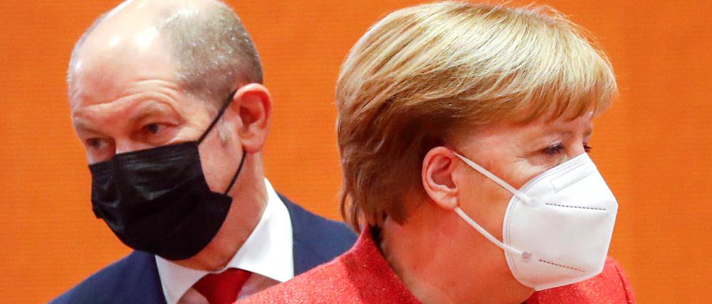 Sie wollen mehr richten: Kanzlerin Angela Merkel und Vizekanzler Olaf Scholz.