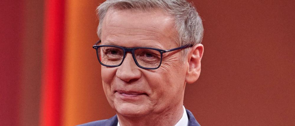 Von der kommenden Woche an wollte Günther Jauch als "Impfluencer" der Bundesregierung für Corona-Schutzimpflungen werben. Nun ist er selbst mit Corona infiziert. 