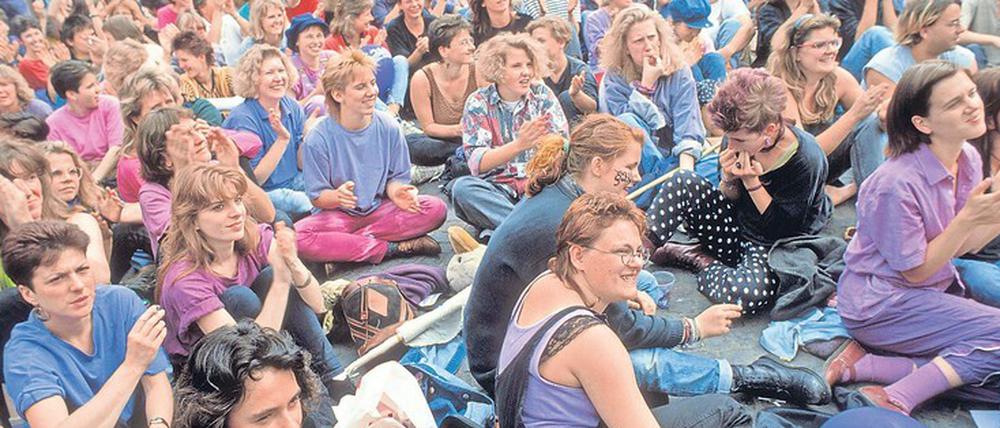 Auch im Junin 1990 in Bonn zeigten sich Lesben solidarisch, wenn gegen das Abtreibungsverbot demonstriert wird.