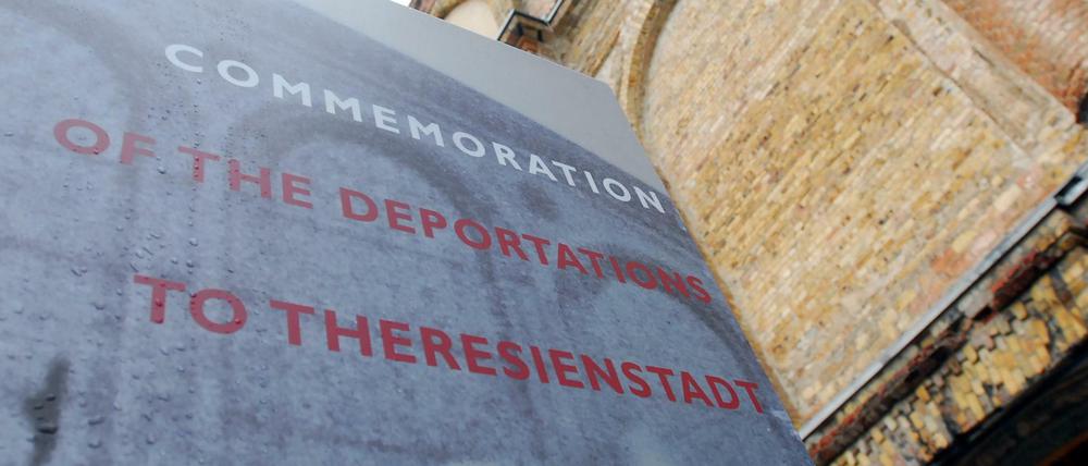 Stele zur Erinnerung an nach Theresienstadt deportierte Jüd:innen (Archivbild aus Berlin).