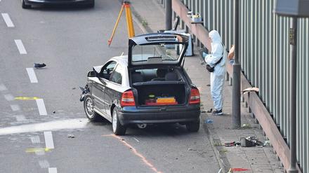 Amok. A. verletzte mehrere Menschen mit seinem Auto, drei schwer.