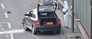 Amok. A. verletzte mehrere Menschen mit seinem Auto, drei schwer.