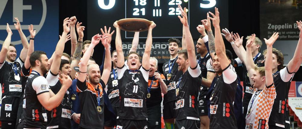 Wieder Meister. Gegen Friedrichshafen setzten sich die Volleys souverän durch.