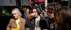 Ein Pub in London hat seinen Außenbereich wieder geöffnet.