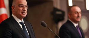 Der Besuch von Griechenlands Außenminister Nikos Dendias (l.) beim türkischen Außenminister Mevlut Cavusoglu endete im Eklat.