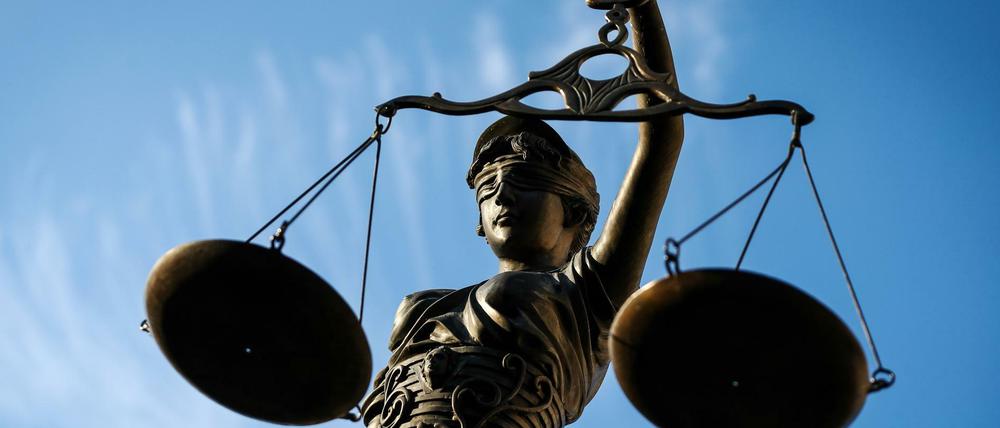 Justitia.